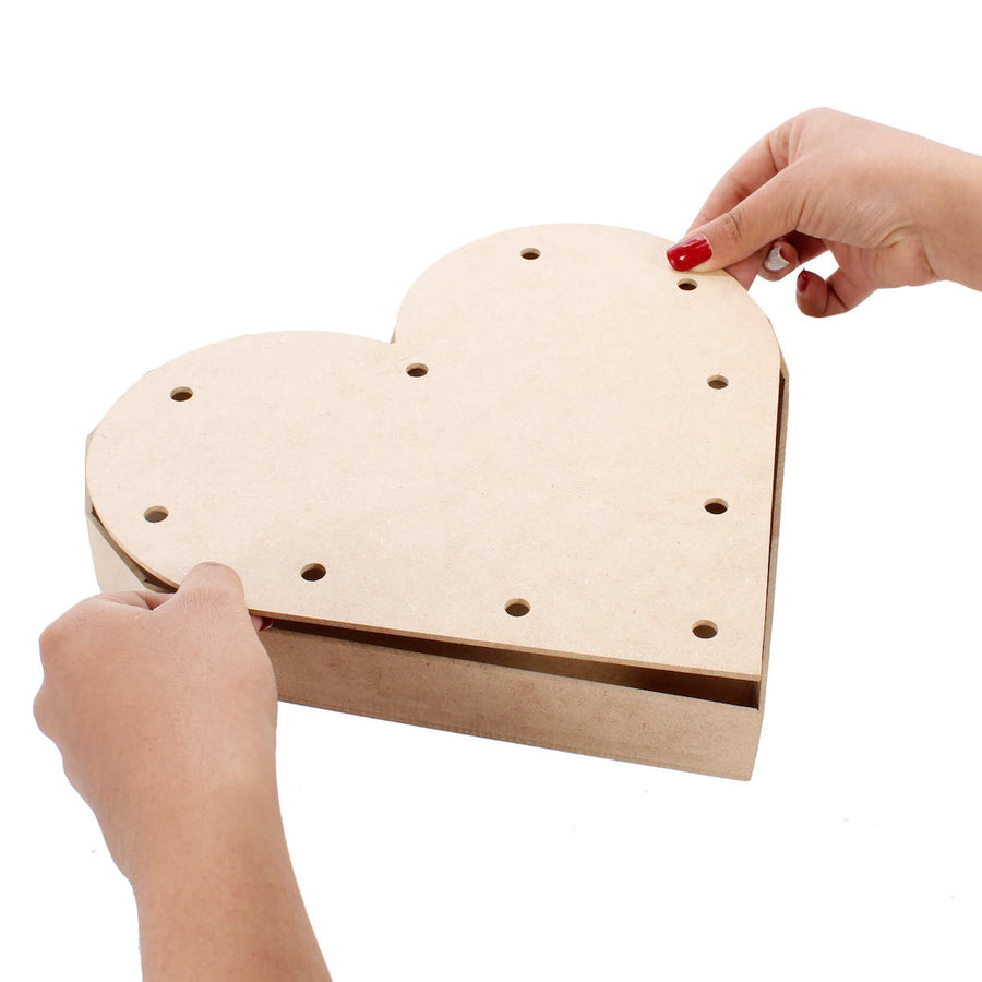 Art.4969 Tapa Con Perforación Corazón 25x26.5cm 1pz