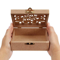 Art.7665 Caja Garigoleada Con Broche 5.3x14.2x14.7cm 1pz