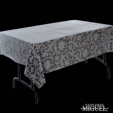 Fantasías Miguel Art.8329 Mantel Plástico Rectangular Bordado 1.38x2.76m 1pz