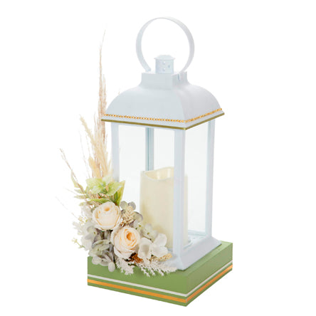 Quinque Con Vela Y Arreglo Floral