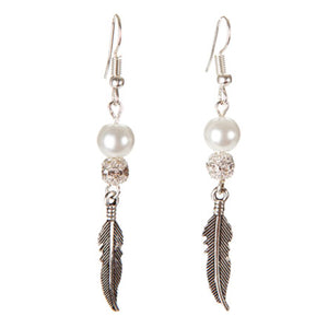 Aretes Con Perla Y Dije Pluma