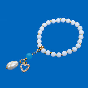 Pulsera Blanco-Oro Con Perla Gota Y Corazón