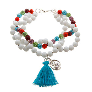 Pulsera Blanco Multicolor Con Borla Y Medalla
