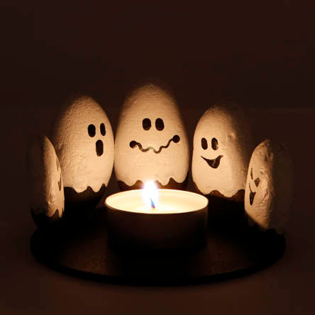 Fantasmas Con Piedras Decorativas  Y Vela  Tea-Light