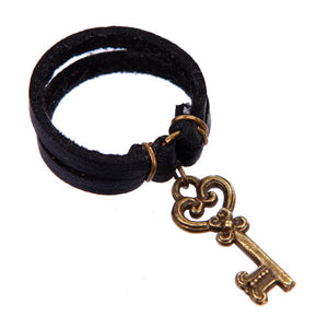 Anillo De Cordón Imitacion Piel Negro Y Dije Llave